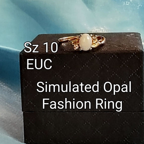 Vintage Opalite Ring - Picture 4 of 12